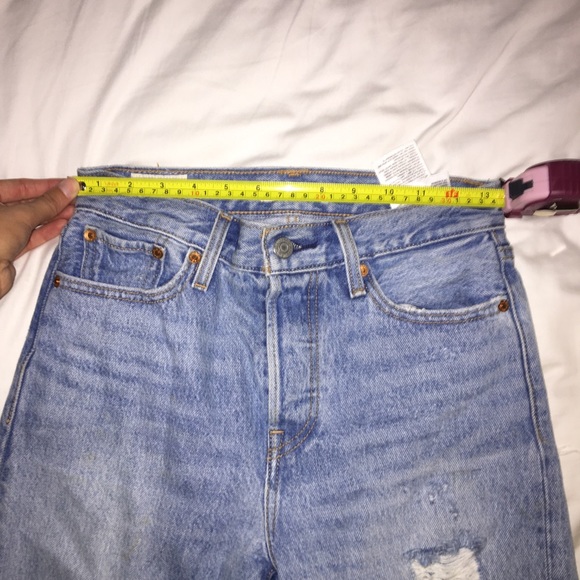 Destroyed vintage Levi’s - Picture 5 of 11